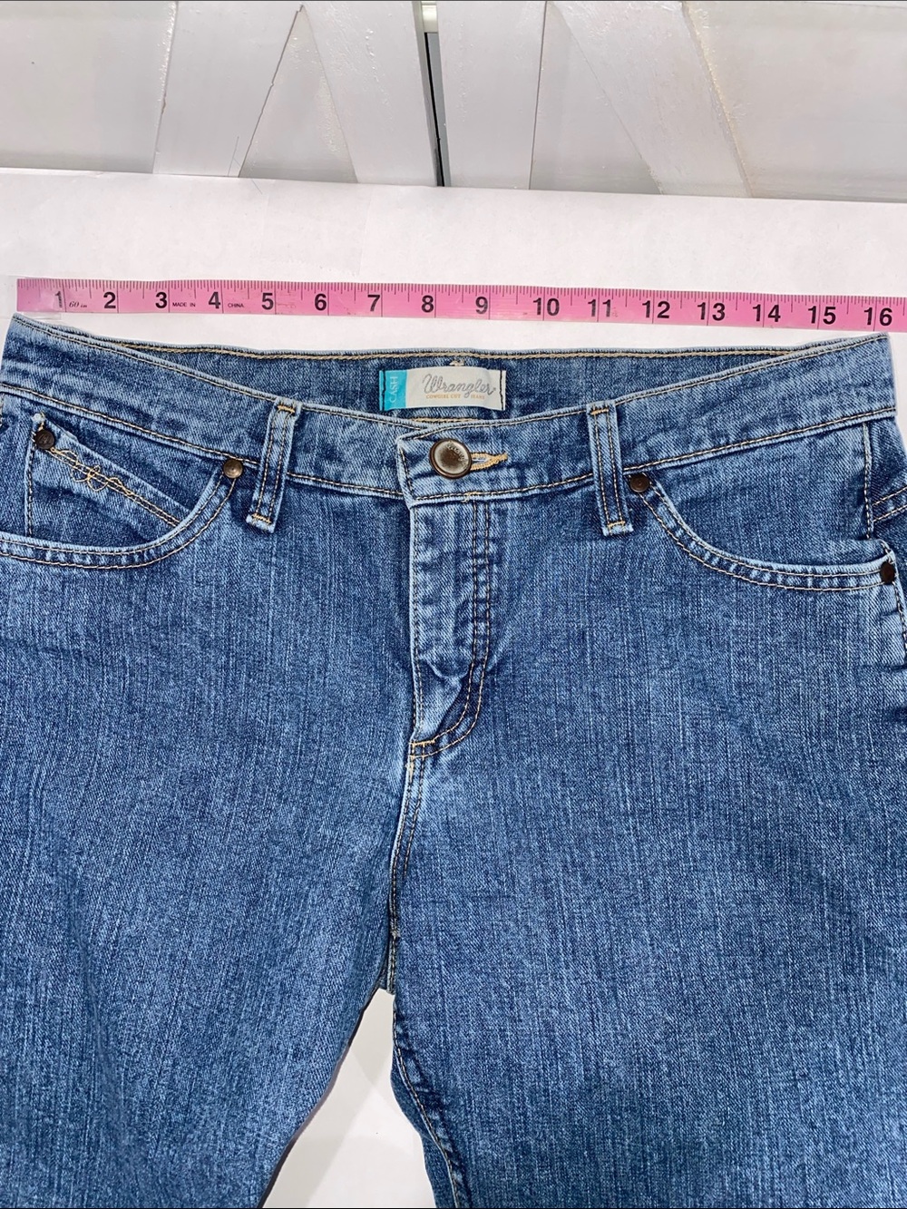 Wrangler Cash Cowgirl Cut Classic Straight Leg Medium Blue Jeans 7/8 x 30 - Picture 9 of 16